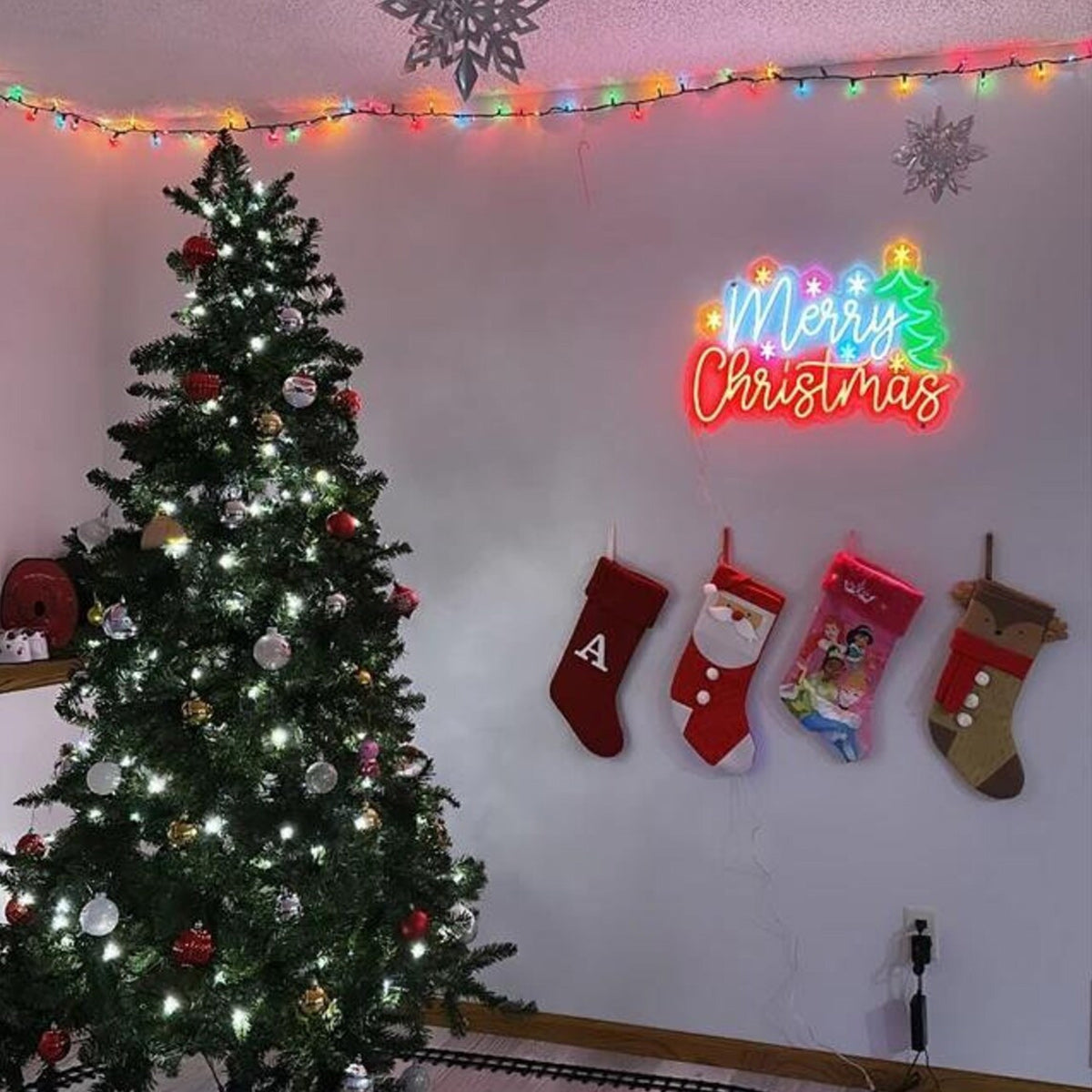 NEONIP: decorazione per feste con insegne al neon natalizie fatte a mano al 100%.