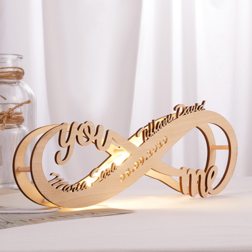 Targa con nome personalizzato, luce notturna da tavolo in legno incisa, Infinity Love per lei