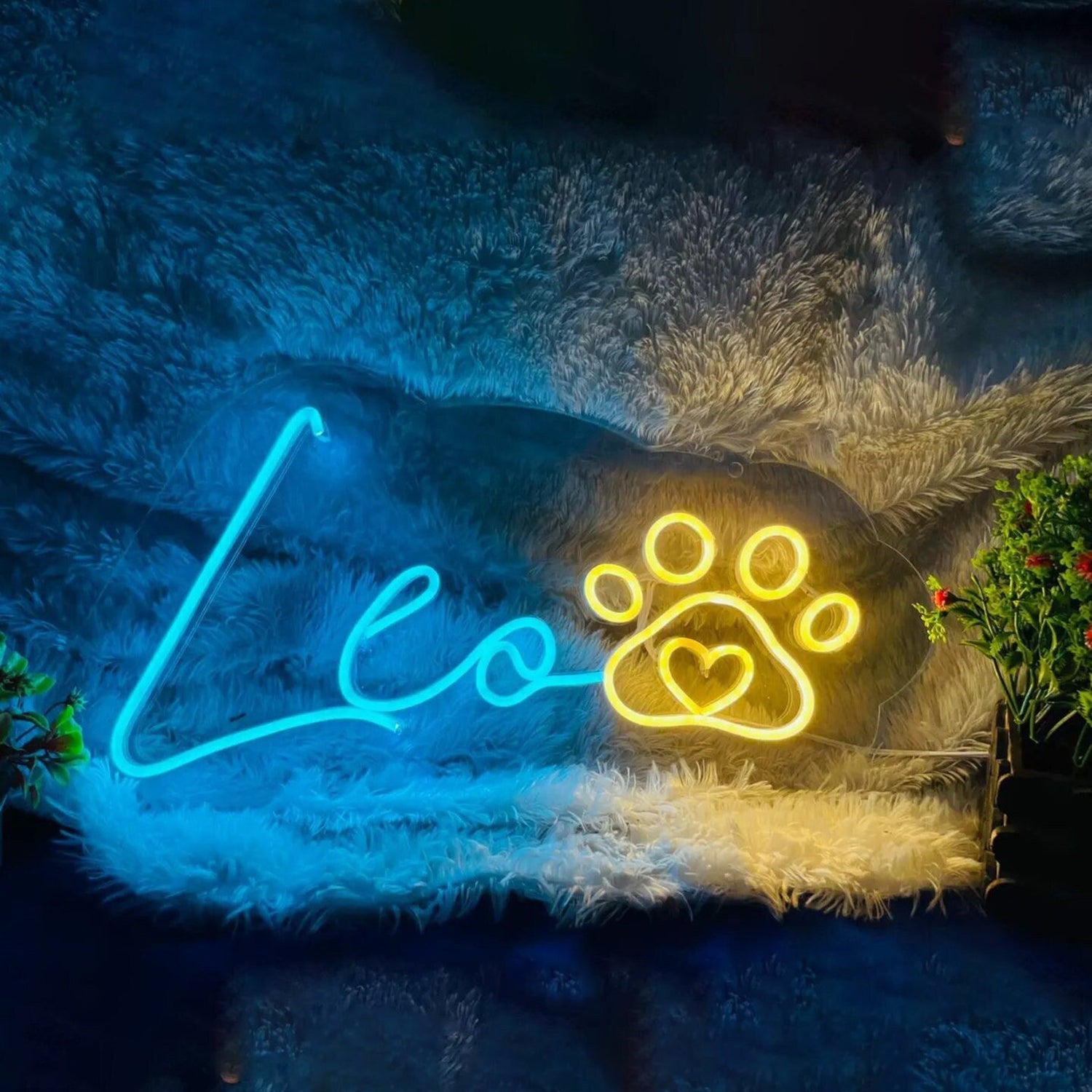 NEONIP - Personalized 100% Handmade Dog Paw LED Neon Sign with Your Pet's Name